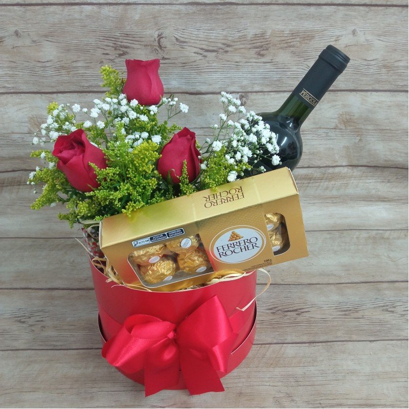 Arranjo na Caixa com Vinho + Chocolate